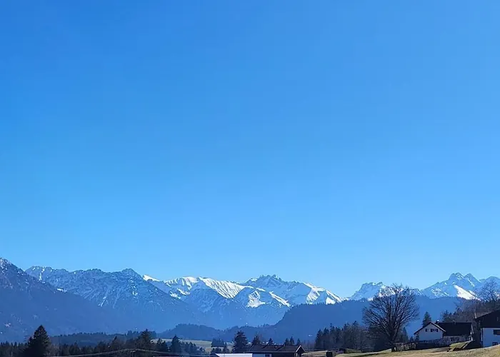 Ruhige Mit Schoener Aussicht Bolsterlang