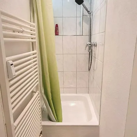 Ruhige Mit Schoener Aussicht * بلوسترلانج